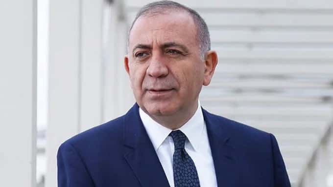 Mahkeme, Gürsel Tekin’in görevine devam etme kararı verdi