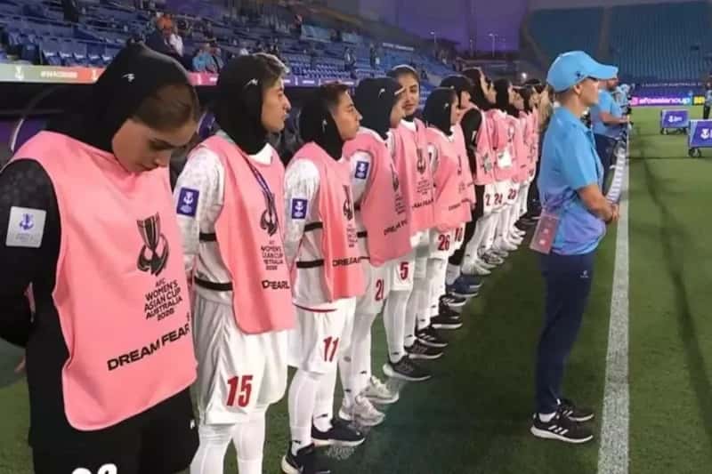 İran’dan iltica isteyen kadın futbolculara çağrı: “Eve dönün”