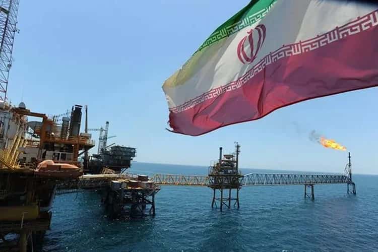 ABD, İran petrolünün satışına geçici olarak izin verdi