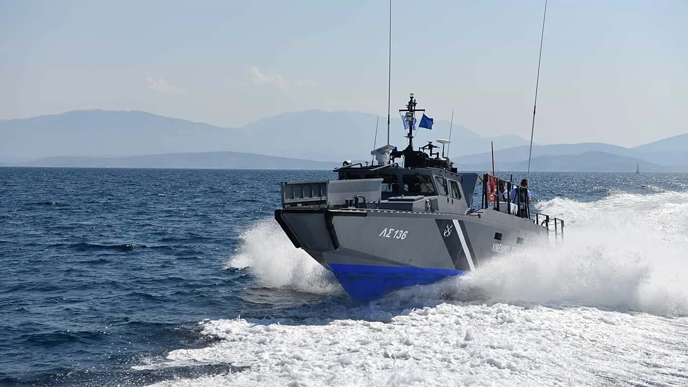 Girit açıklarında can pazarı: Günlerce yardım bekleyen 22 göçmen yaşamını yitirdi