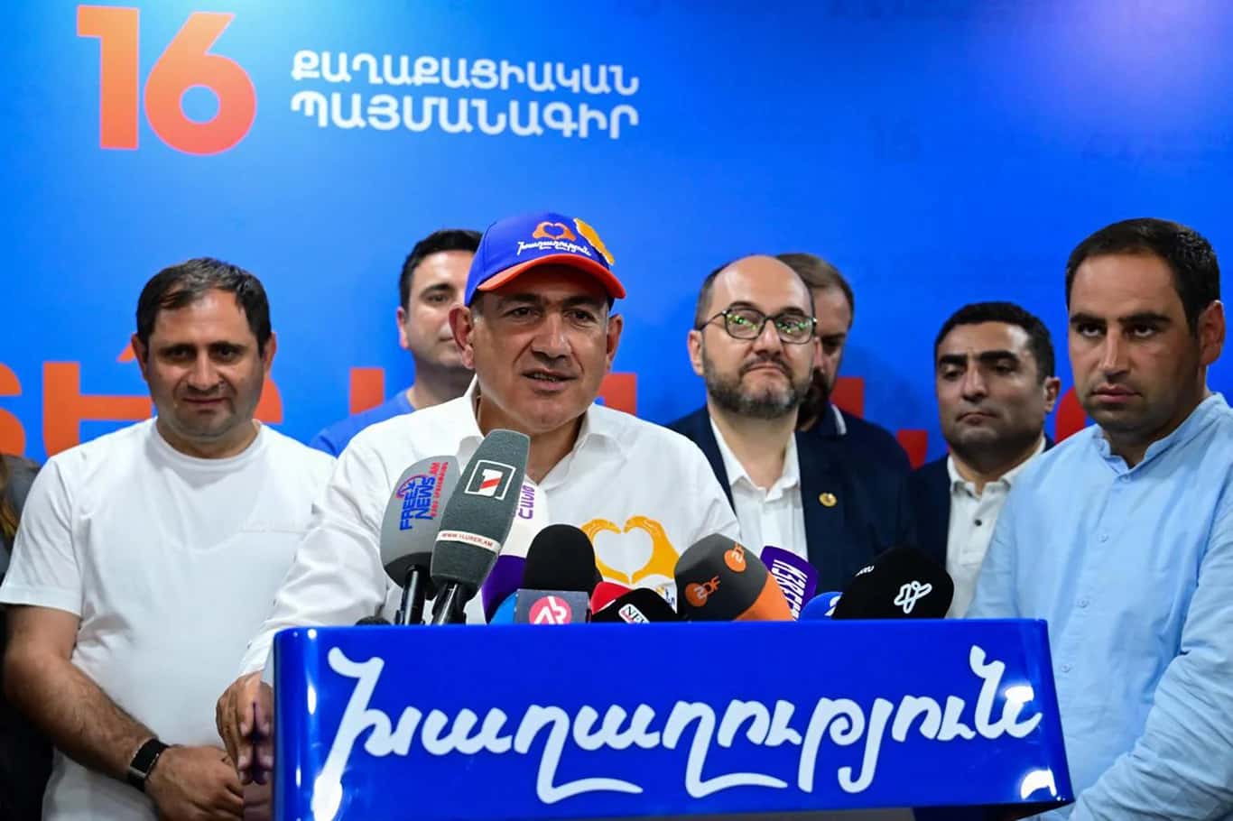 Paşinyan'ın liderliğindeki parti galibiyetini ilan etti