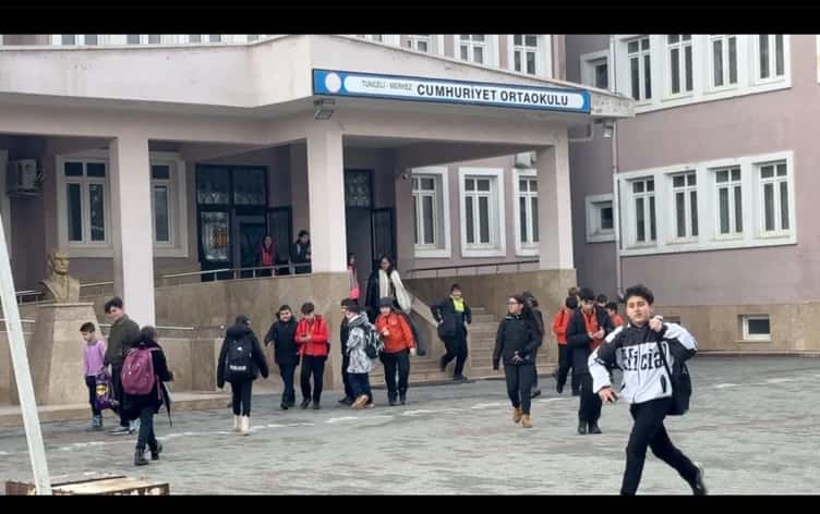 Dersim'de anadil için seferberlik: Velilere ‘Kırmancki'yi seçin’ çağrısı yapıldı