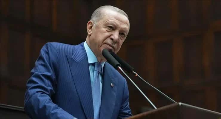 Erdoğan, laiklik bildirisi imzacılarını hedef aldı