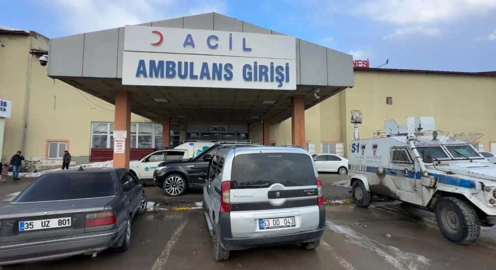 Hakkari’de 23 yaşındaki genç başından vurulmuş halde bulundu