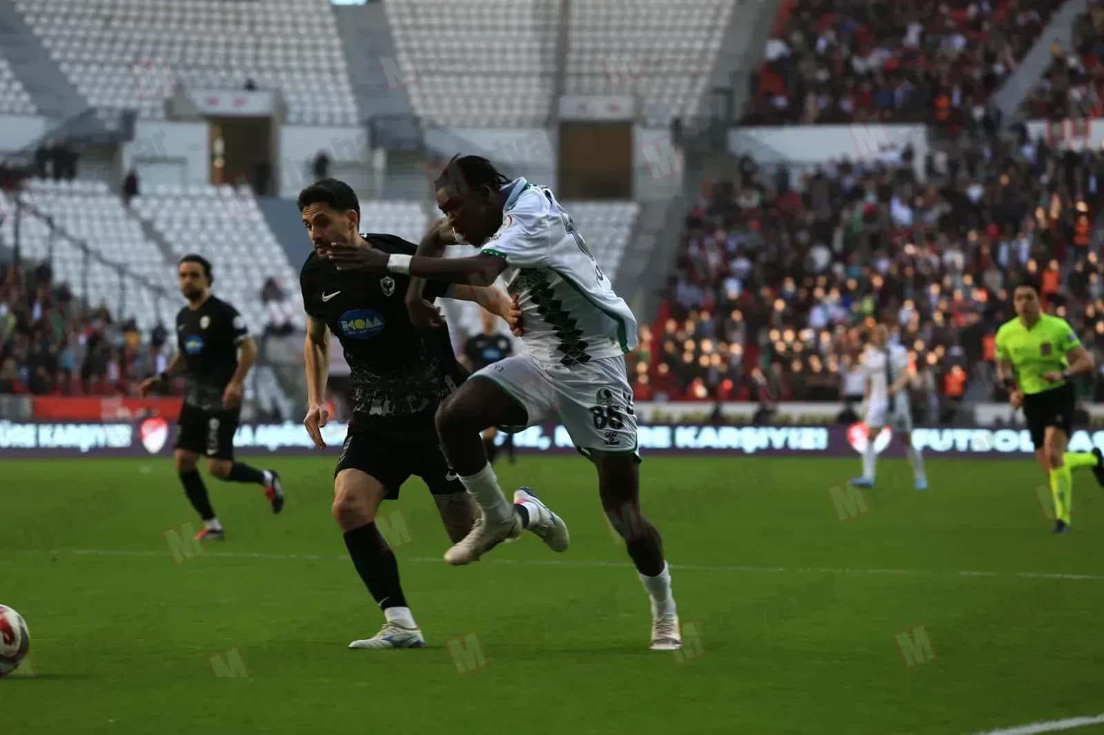 Amedspor’dan Sakaryaspor yöneticisi Kolunsağ hakkında suç duyurusu