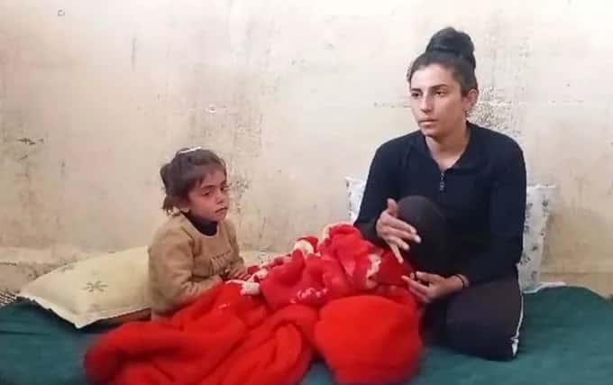 Kobani'de kuşatma devam ediyor, Evlin annesinin gözleri önünde eriyor