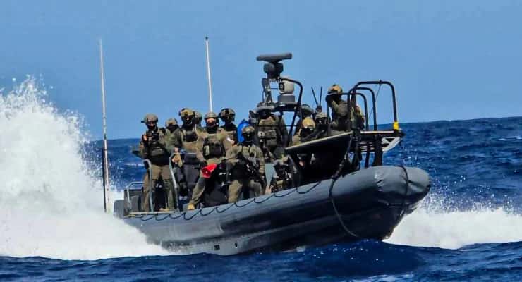 İsrail, Sumud Filosu'ndaki 430 aktivisti alıkoyduğunu duyurdu