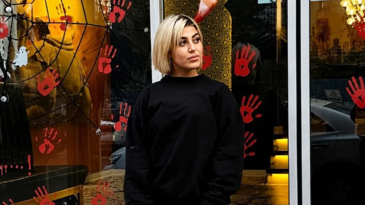 İranlı aktivist Peria Dadgersefa’ya 10 yıl hapis cezası