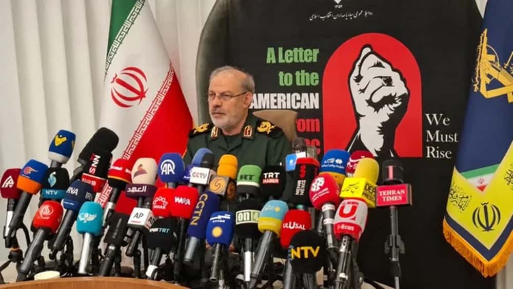 Devrim Muhafızları'ndan ara seçim öncesi Amerikalılara 25 sayfalık mektup: "Uyanın"