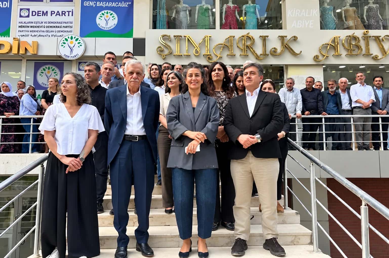 Ahmet Türk: Süreç sürüyor ama kayyımlar da duruyor