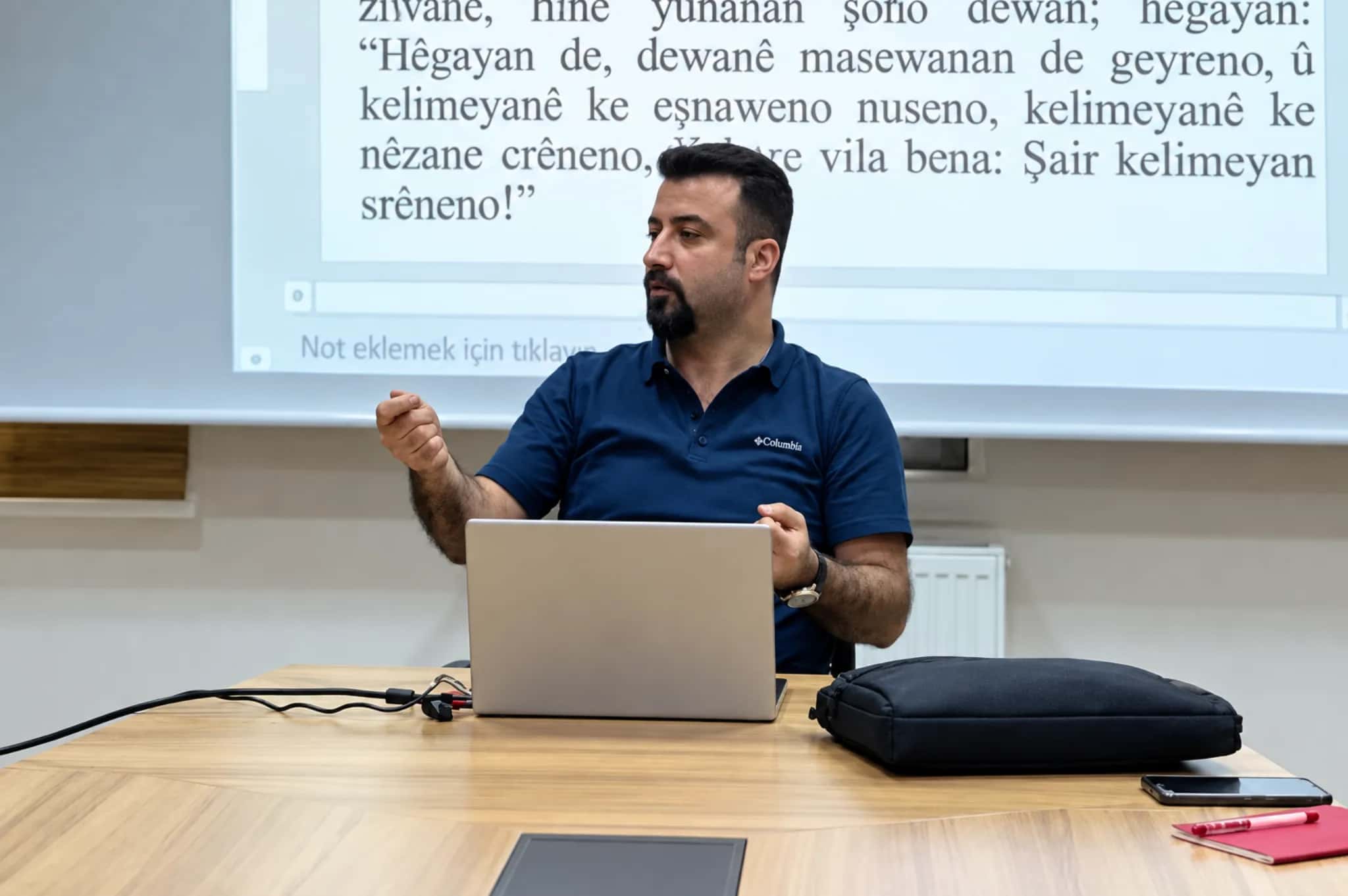 Amedli akademisyen İlyas Akman, Kirmanckî alanında ilk profesör oldu