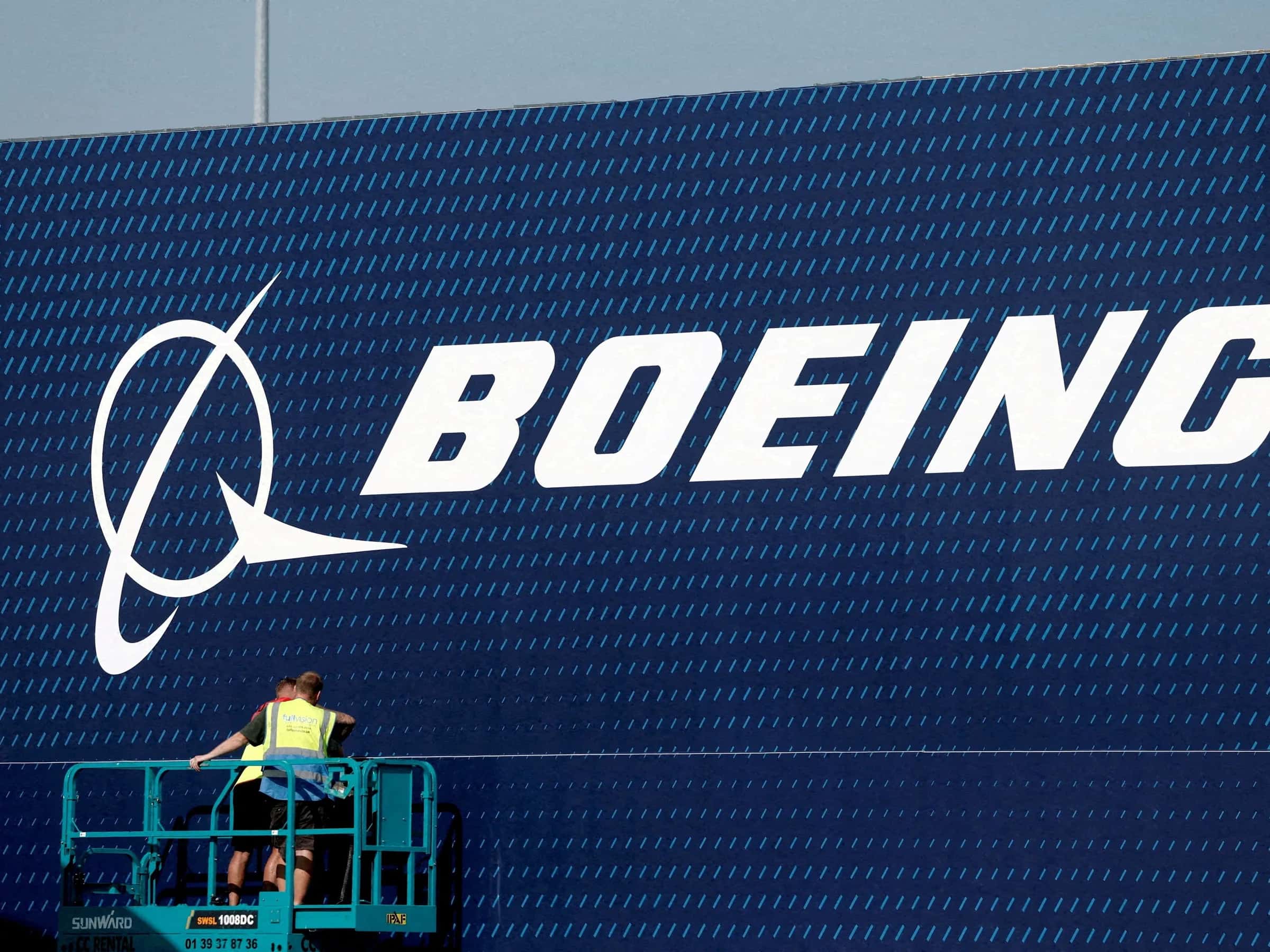 Boeing'in en büyük beyaz yakalı sendikası anlaşmayı onayladı: Grev riski ortadan kalktı